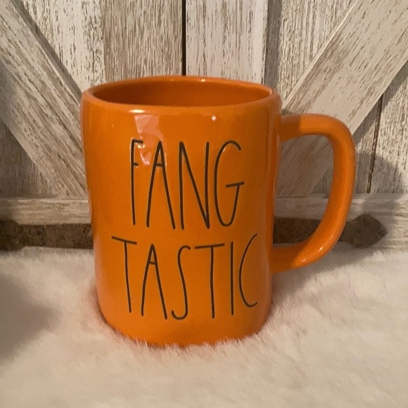 Rae Dunn Fang Tastic Mug - Picture 1 of 1